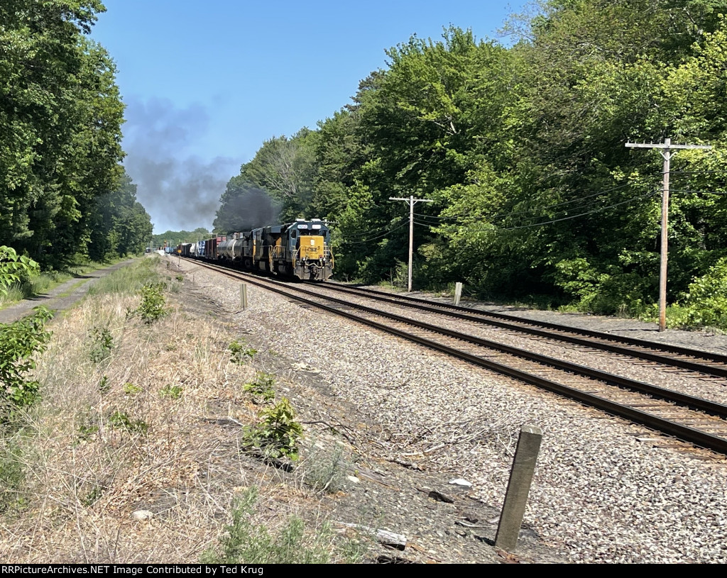 CSX 8052, 3204 & 82